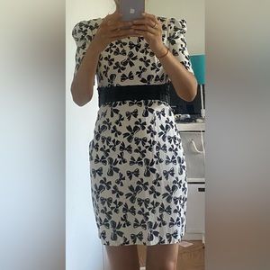 Bow-tie print dress
